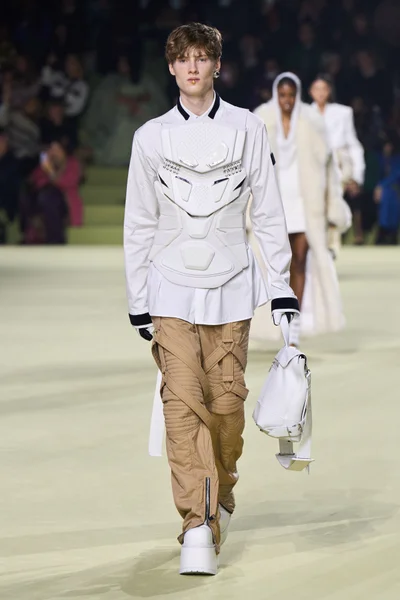 Look 34